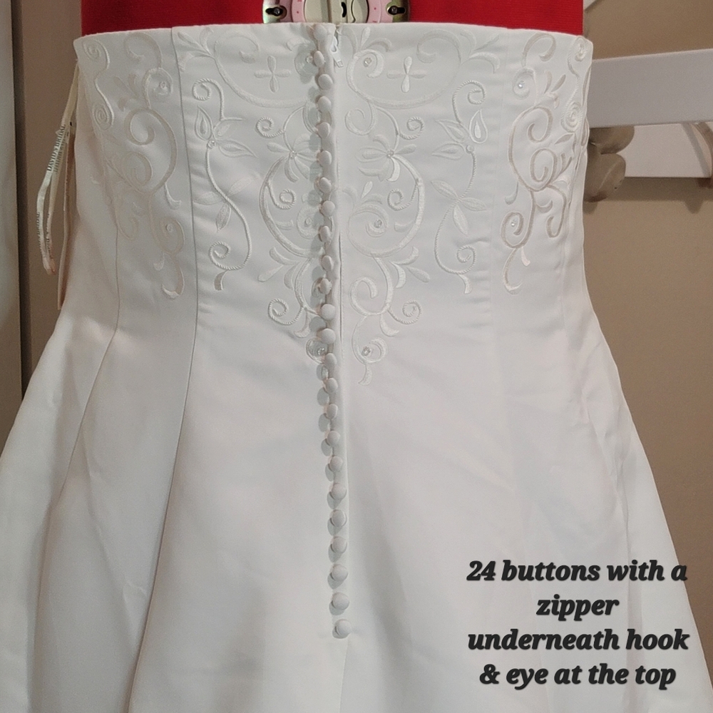 Please Comment If Interested As This Is Not At My Home For Fast Shipping 🤍 - Picture 11 of 16